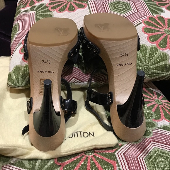 Louis Vuitton High Heels Black monogram, patent bows and wood soles US 5 34.5 - Picture 4 of 7